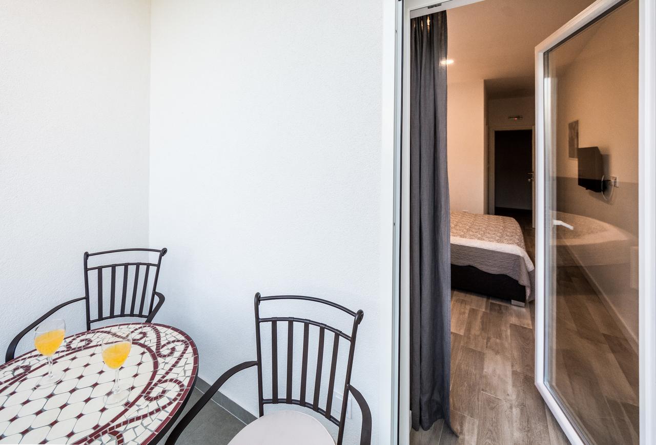 Rooms & Apartments Bruno Split Exteriör bild