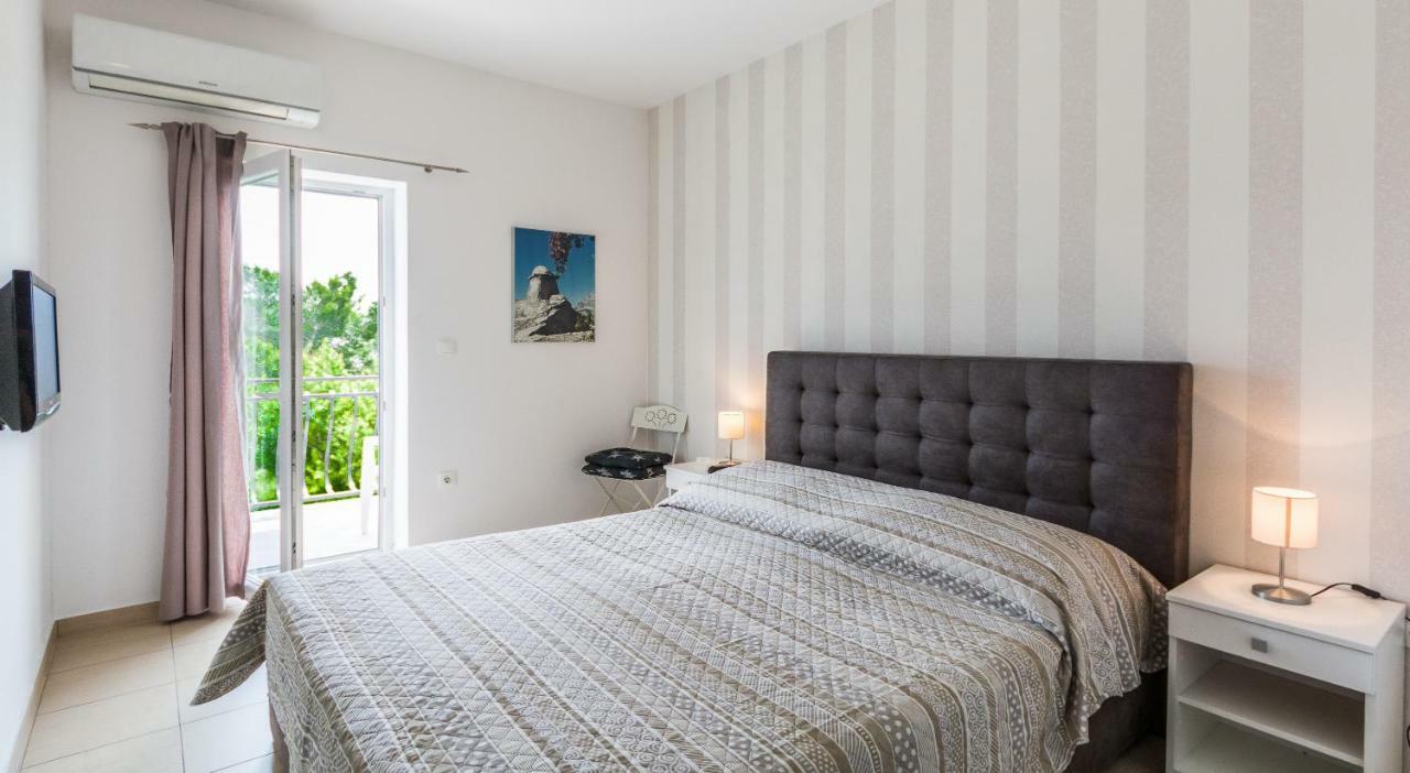 Rooms & Apartments Bruno Split Exteriör bild